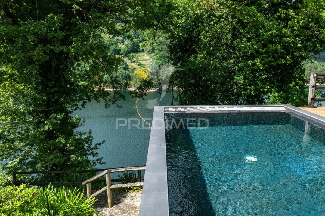 Moradia T4 para Venda em Salamonde Foto 29