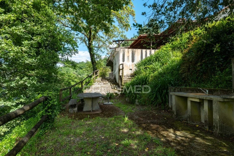 Moradia T4 para Venda em Salamonde Foto 32