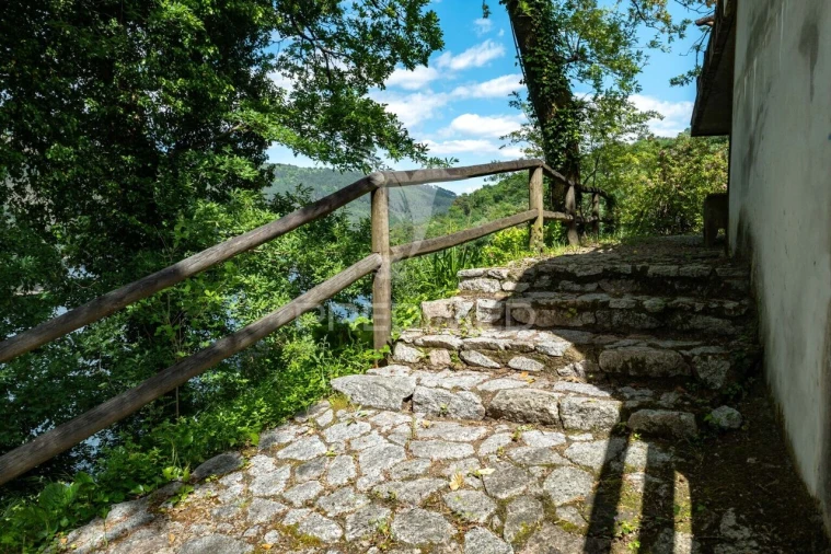 Moradia T4 para Venda em Salamonde Foto 31