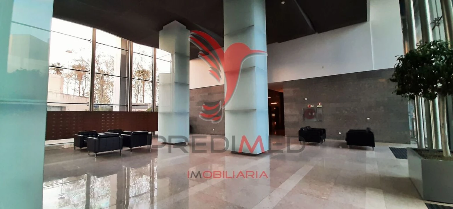 Apartamento T1 para Venda em Parque das Nações Foto 24