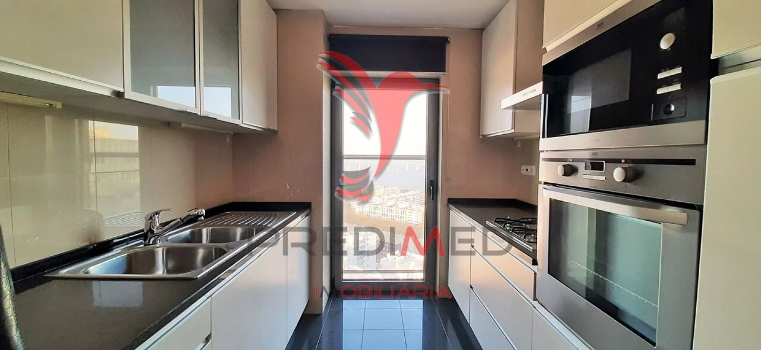 Apartamento T1 para Venda em Parque das Nações Foto 8