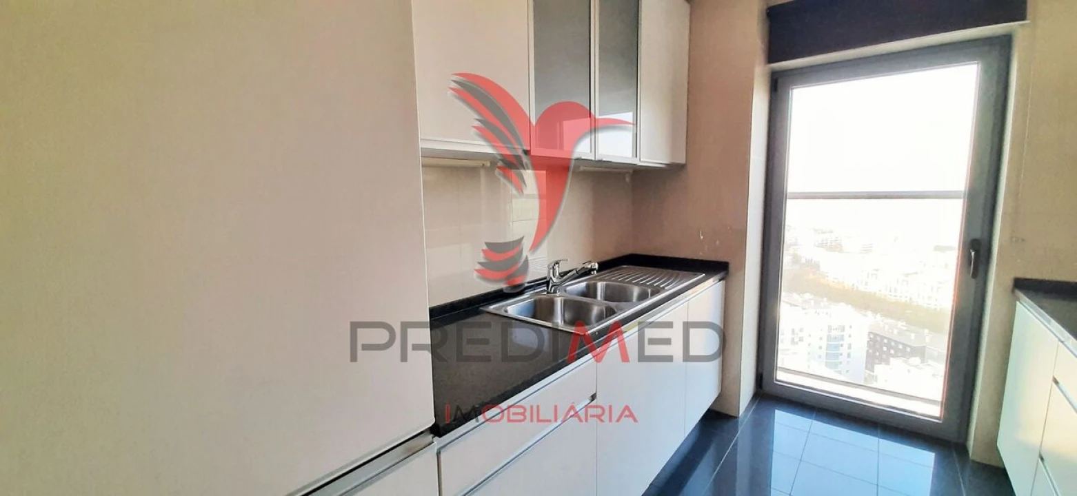 Apartamento T1 para Venda em Parque das Nações Foto 9