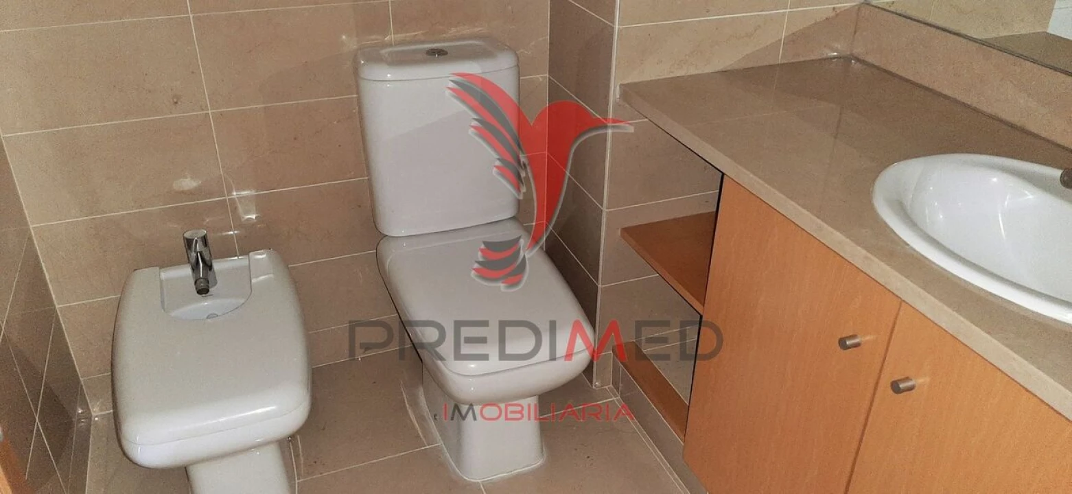 Apartamento T1 para Venda em Parque das Nações Foto 19