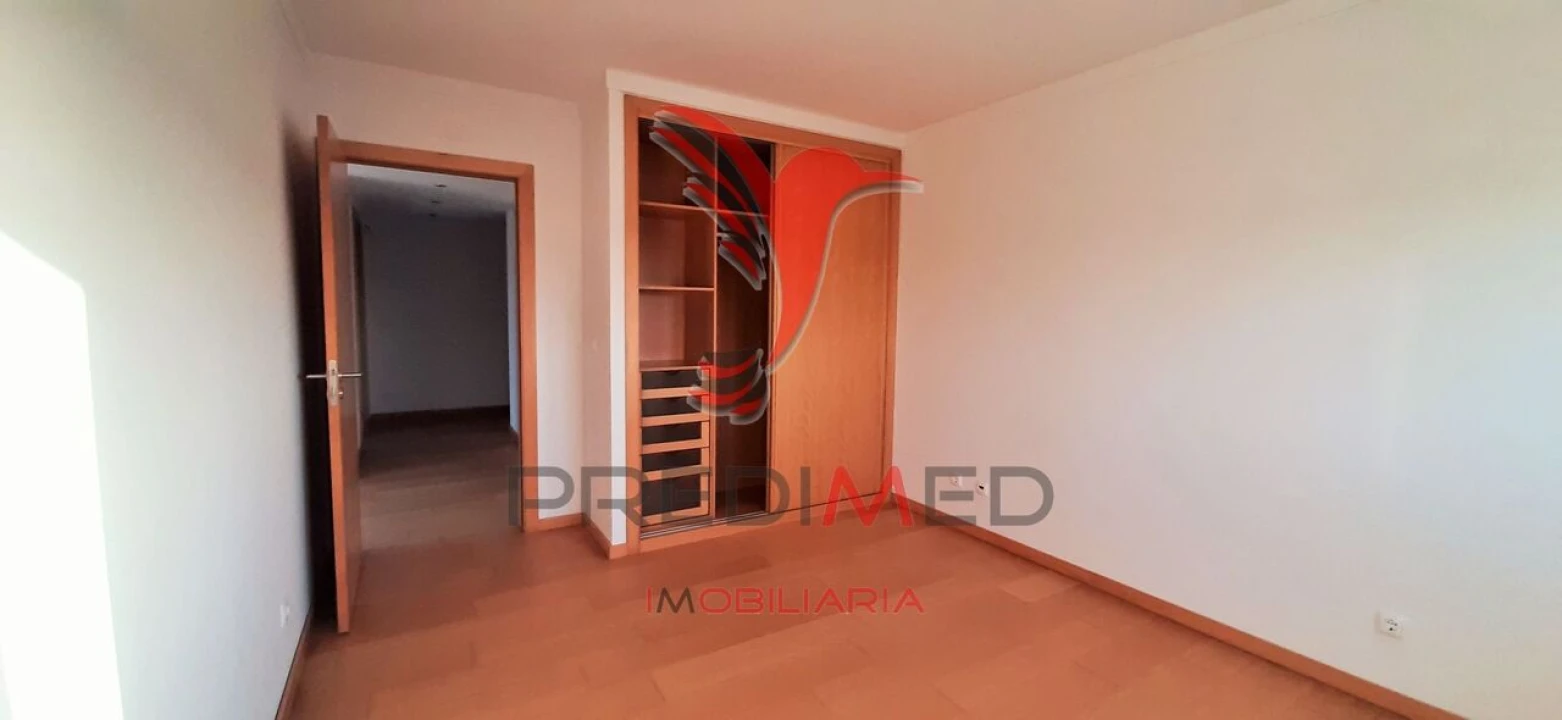 Apartamento T1 para Venda em Parque das Nações Foto 16
