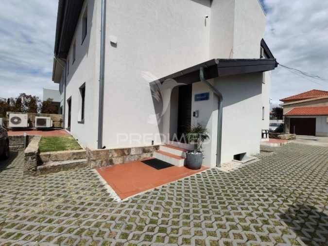 Escritório para Arrendamento em Ramalde Foto 8