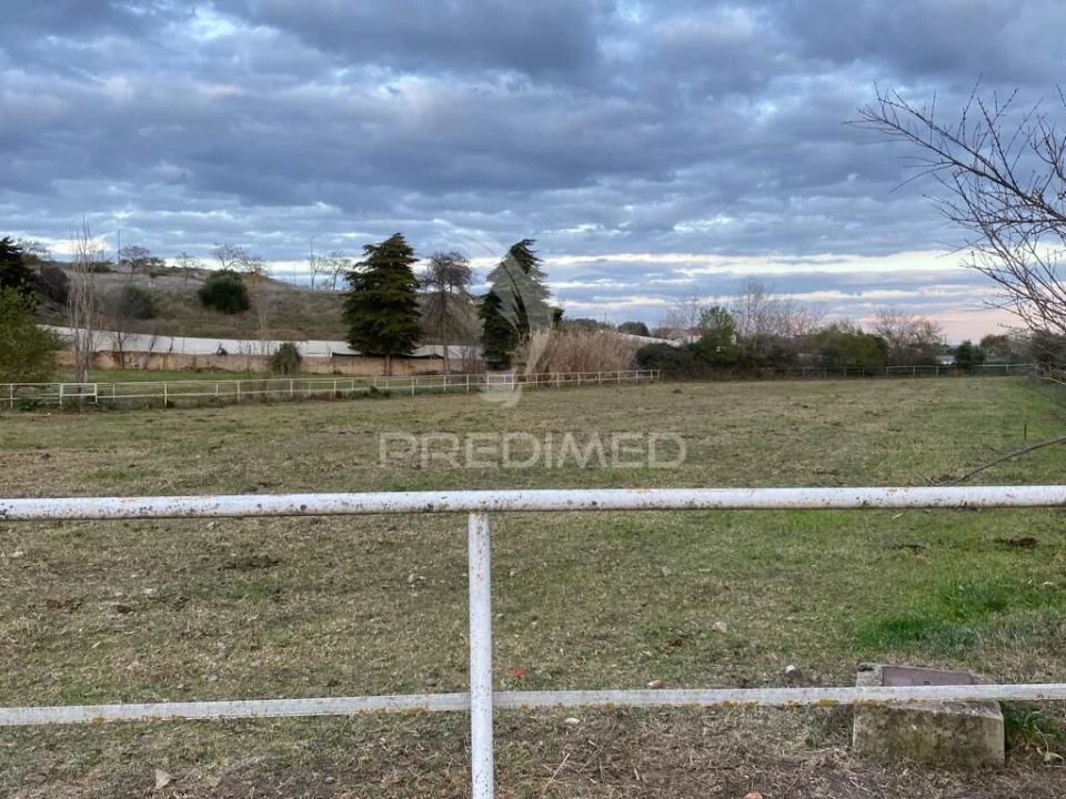 Moradia T4 para Venda em Assunção, Ajuda, Salvador e Santo Ildefonso Foto 12