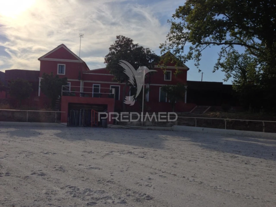 Moradia T4 para Venda em Assunção, Ajuda, Salvador e Santo Ildefonso Foto 13