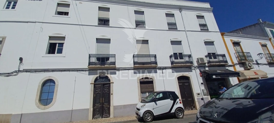 Moradia T9 para Venda em Nossa Senhora da Expectação