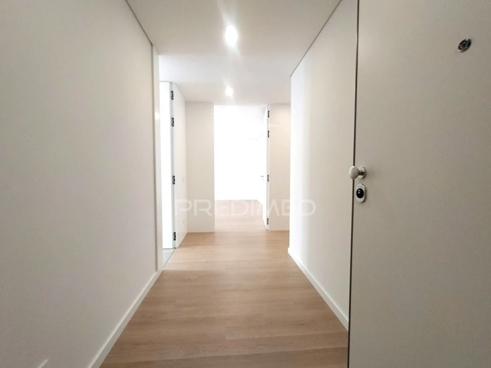 Apartamento T3 para Venda em Águas Livres Foto 30