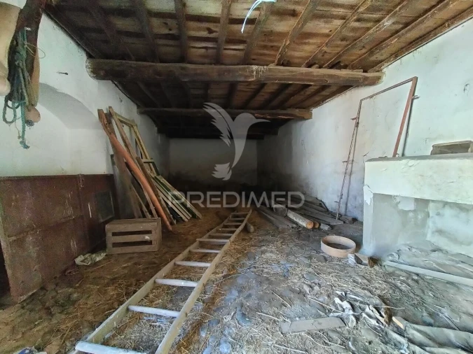 Moradia T0 para Venda em Vaiamonte Foto 8