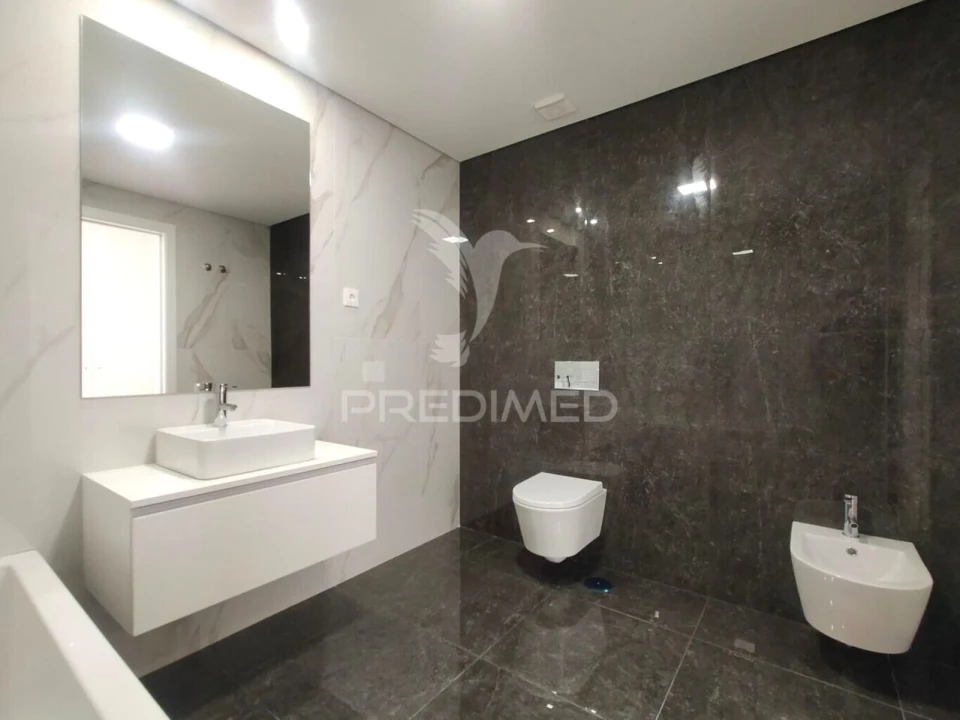 Apartamento T3 para Venda em Águas Livres Foto 2