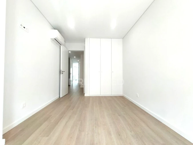 Apartamento T3 para Venda em Águas Livres Foto 17