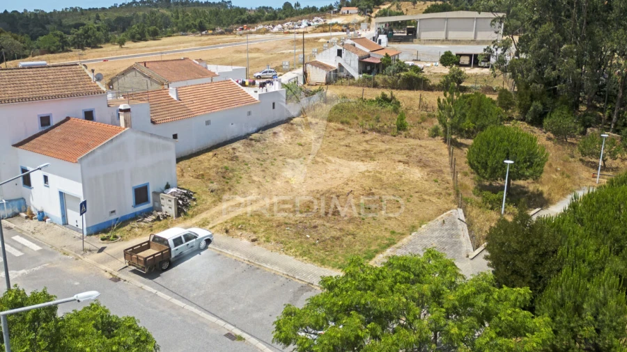 Terreno para Venda em São Teotónio