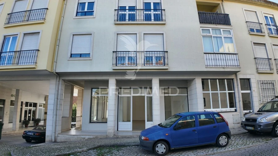 Loja para Venda em Torres Novas (São Pedro), Lapas e Ribeira Branca