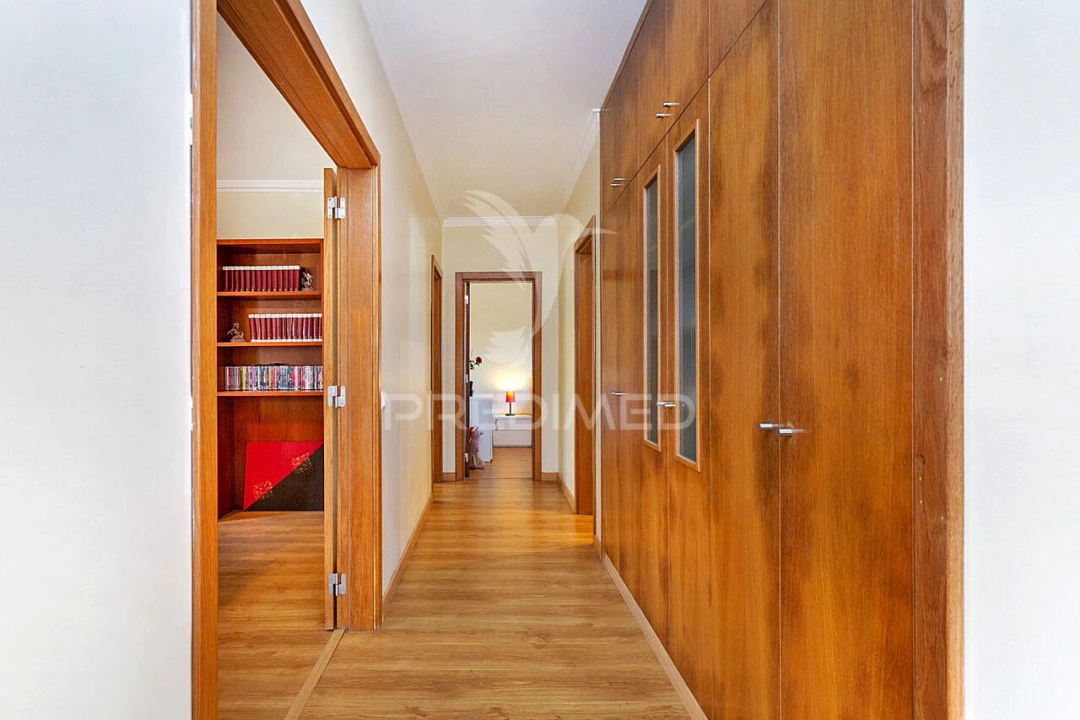 Moradia T6 para Venda em Loures Foto 27