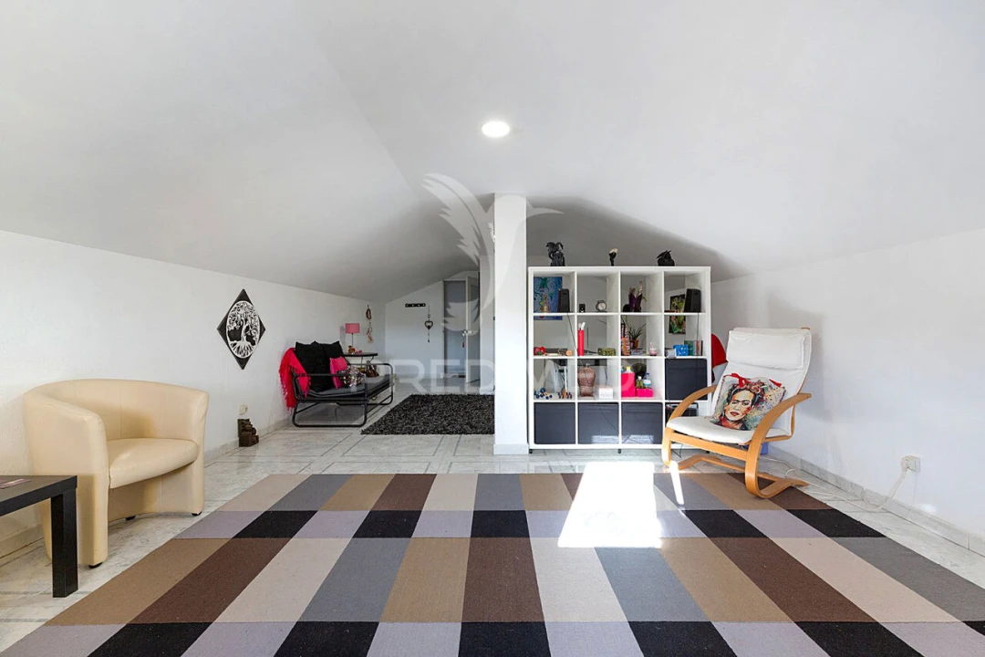 Moradia T6 para Venda em Loures Foto 33