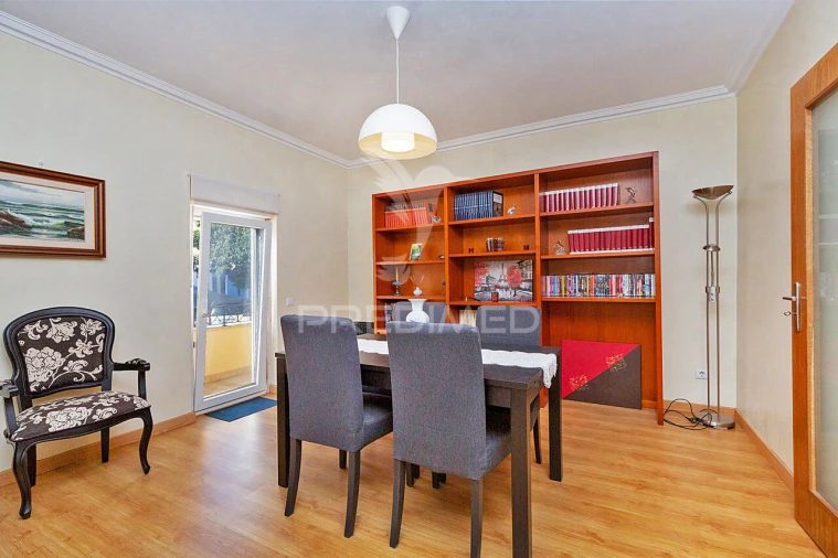 Moradia T6 para Venda em Loures Foto 26