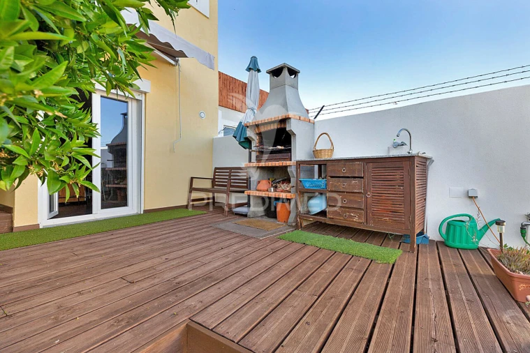 Moradia T6 para Venda em Loures Foto 8