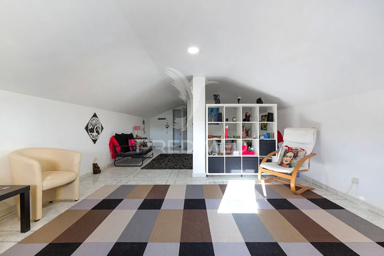 Moradia T6 para Venda em Loures Foto 33