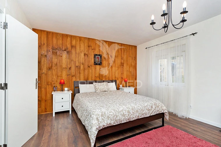 Moradia T6 para Venda em Loures Foto 11