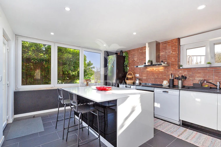 Moradia T6 para Venda em Loures Foto 9