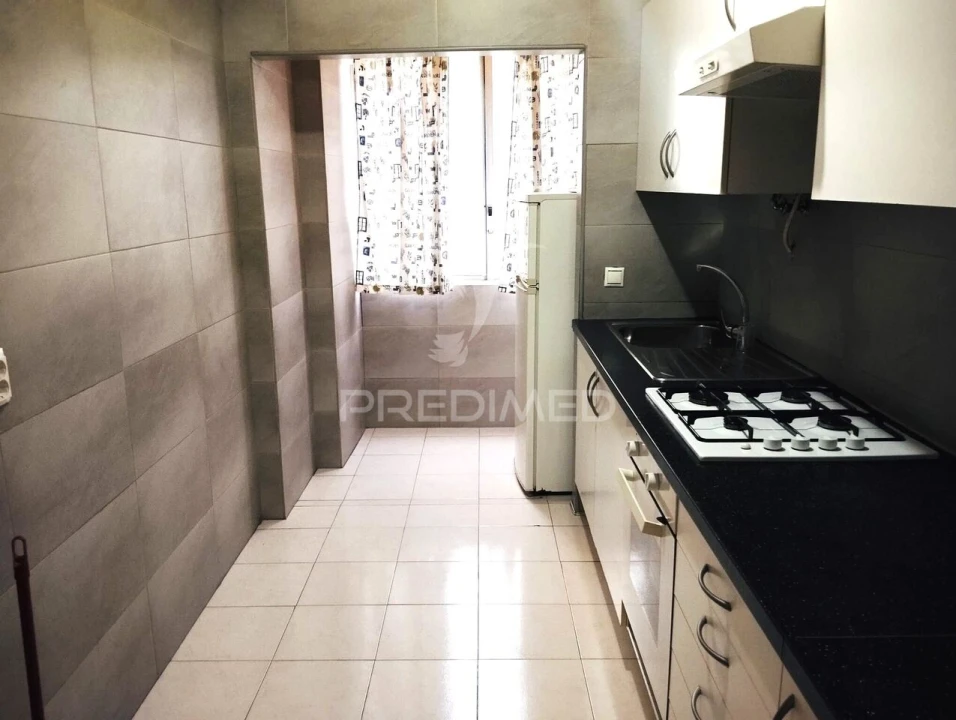 Apartamento T2 para Venda em Moita Foto 3