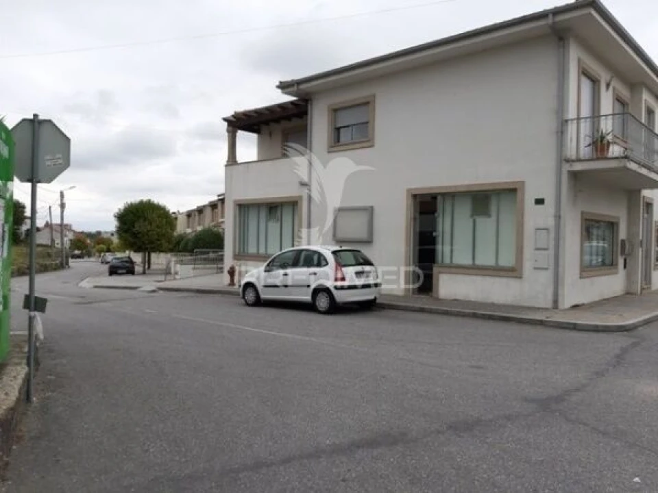 Loja para Venda em Sanfins Lamoso Codessos Foto 1