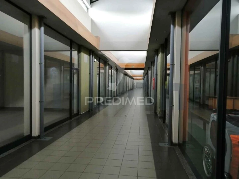 Armazém para Venda em Albergaria-A-Velha e Valmaior Foto 1