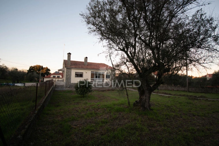 Moradia T3 para Venda em Ratoeira Foto 25