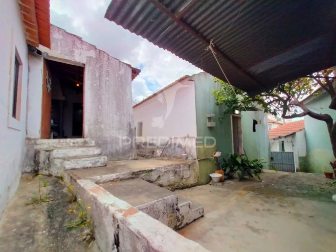 Moradia T2 para Venda em Alcanede Foto 18