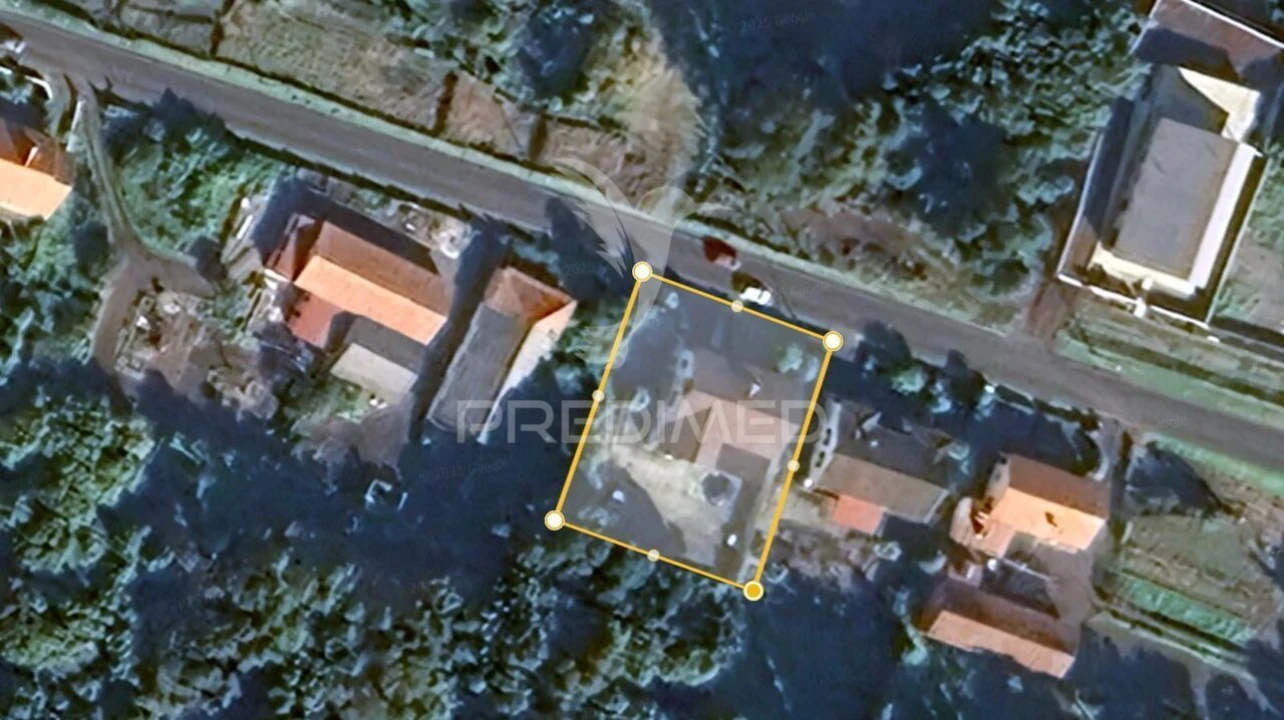 Moradia T5 para Venda em Madalena Foto 4