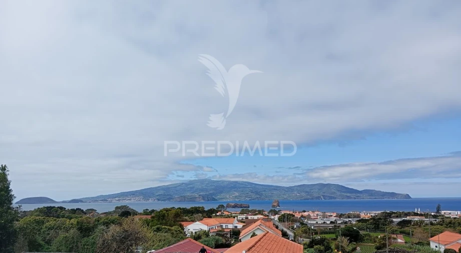 Moradia T5 para Venda em Madalena Foto 2