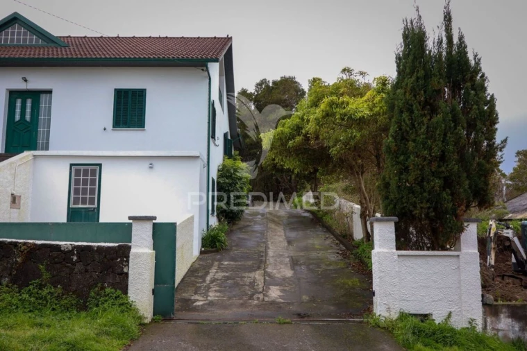 Moradia T5 para Venda em Madalena Foto 36