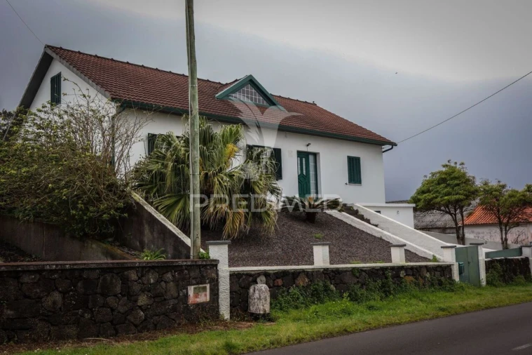 Moradia T5 para Venda em Madalena Foto 34