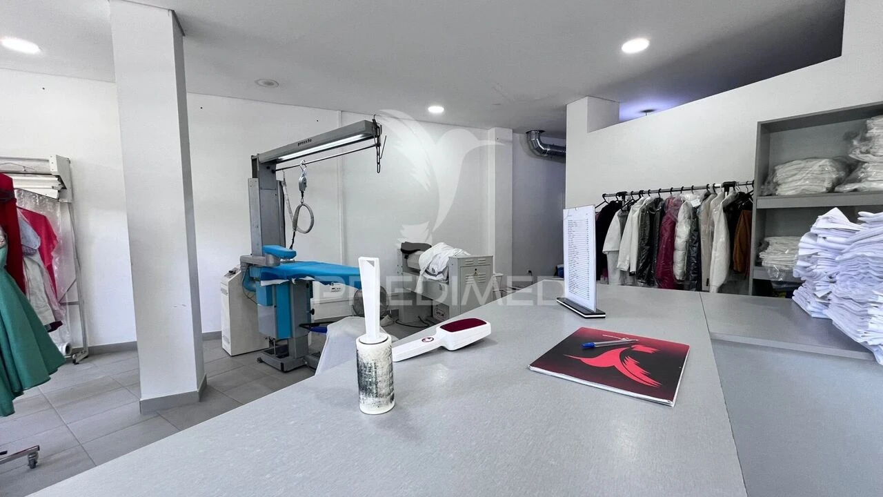 Loja para Trespasse em Aldão Foto 4