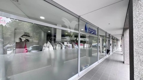 Loja para Trespasse em Aldão