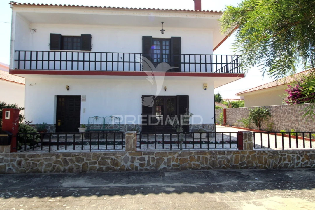 Moradia T4 para Venda em Muge Foto 5