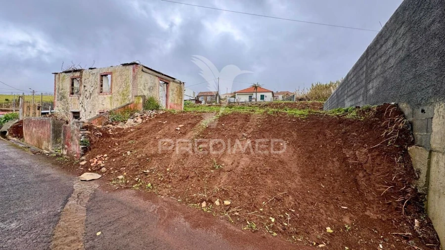 Moradia T3 para Venda em Ponta do Pargo Foto 1