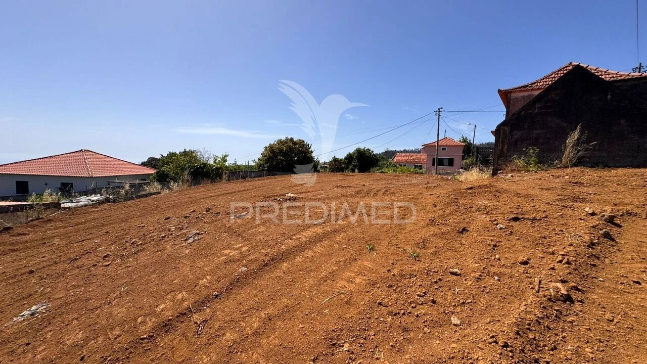 Moradia T4 para Venda em Prazeres Foto 7