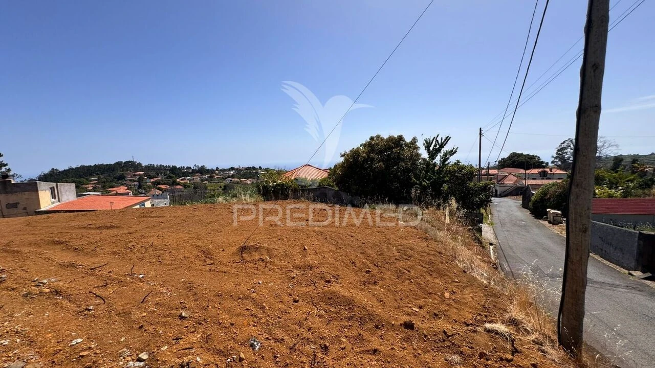 Moradia T4 para Venda em Prazeres Foto 14