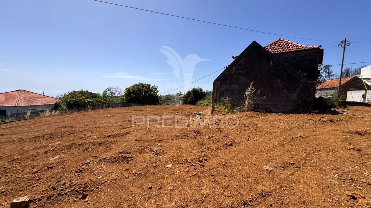 Moradia T4 para Venda em Prazeres Foto 12