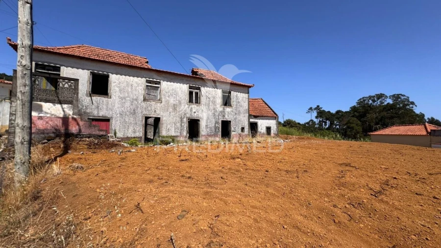 Moradia T4 para Venda em Prazeres Foto 4