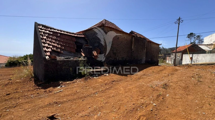 Moradia T4 para Venda em Prazeres Foto 10