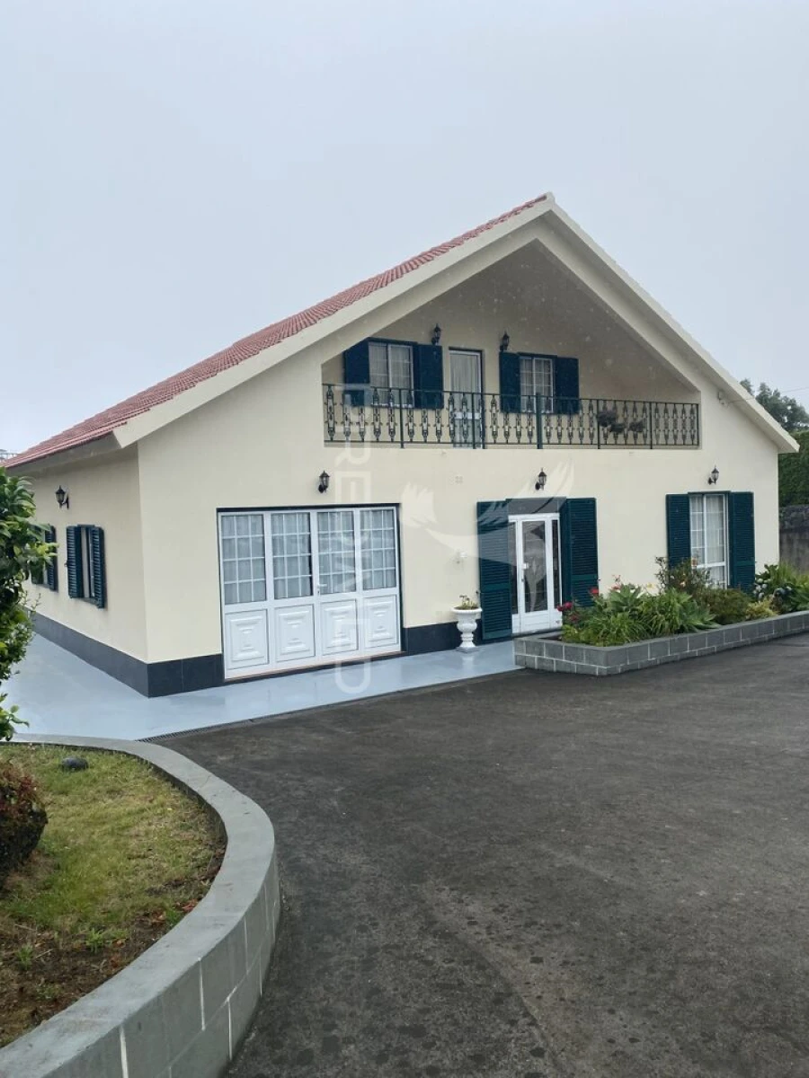 Moradia T3 para Venda em Urzelina (São Mateus) Foto 1