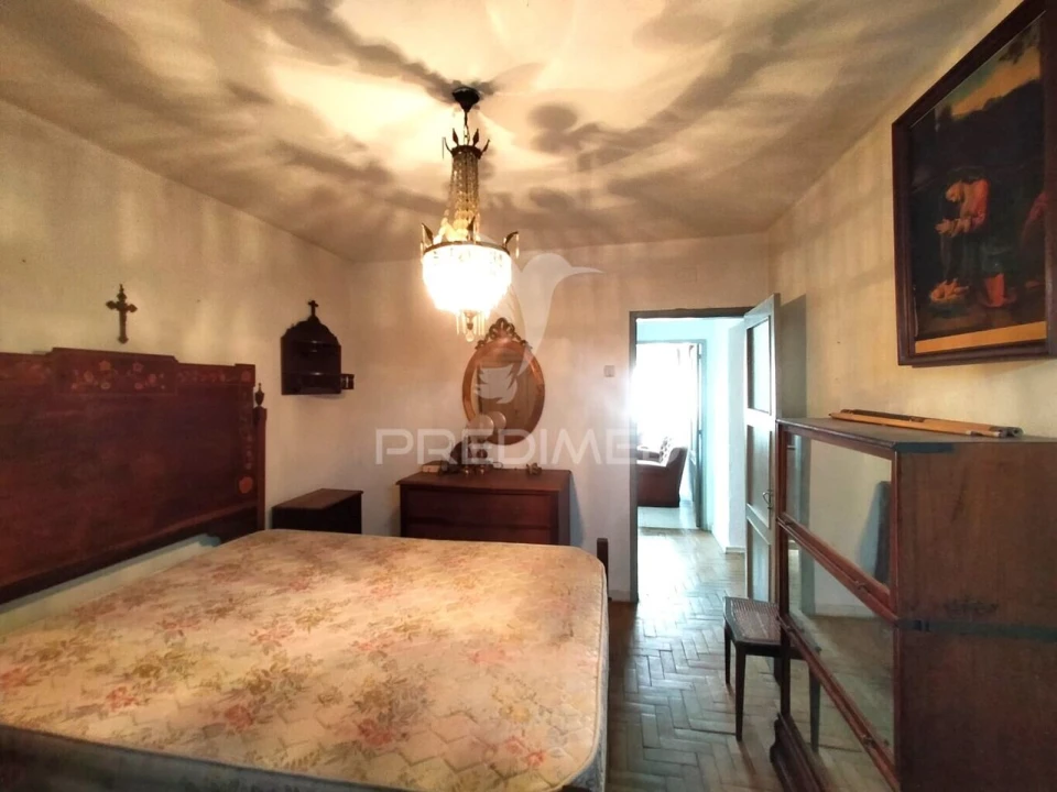 Apartamento T4 para Venda em Alvalade Foto 5