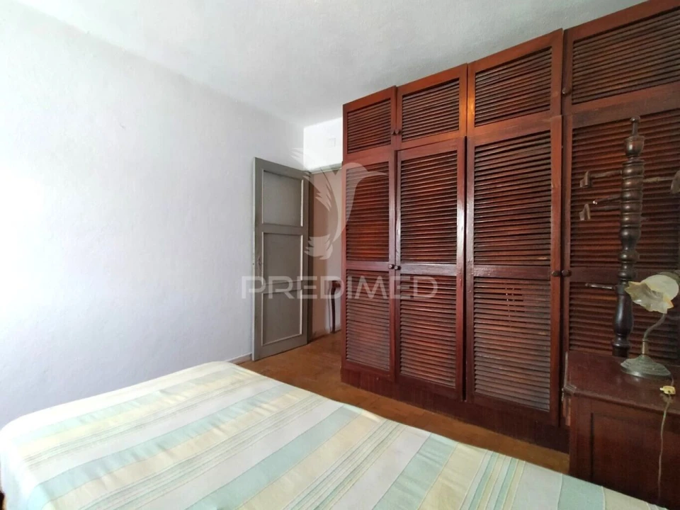 Apartamento T4 para Venda em Alvalade Foto 24