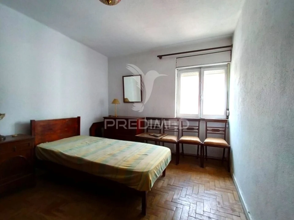 Apartamento T4 para Venda em Alvalade Foto 29