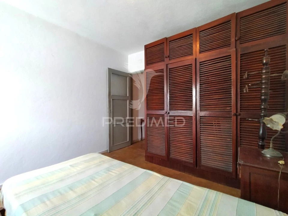 Apartamento T4 para Venda em Alvalade Foto 26