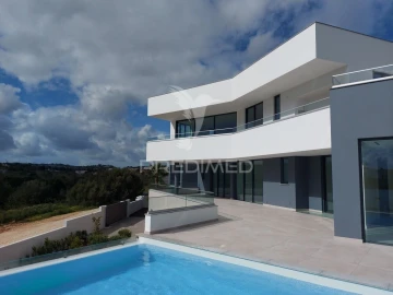 Moradia T4 para Venda em Lagos (São Sebastião e Santa Maria)