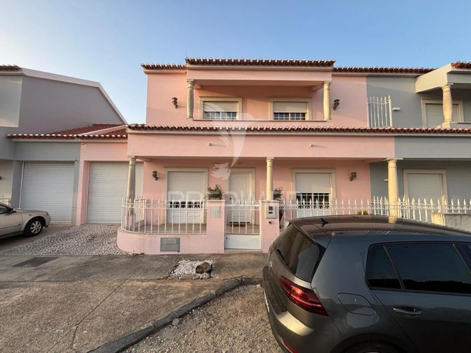 Moradia T4 para Venda em Alpiarça Foto 3